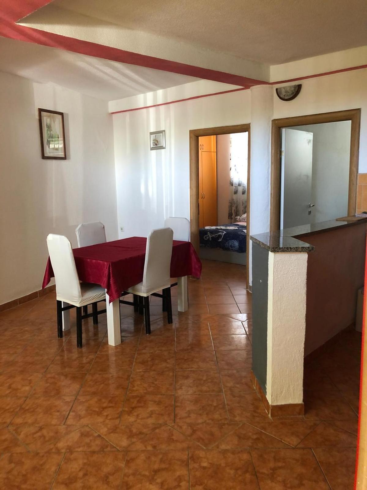 Apartmani Cesarica 卡尔卢巴格 外观 照片