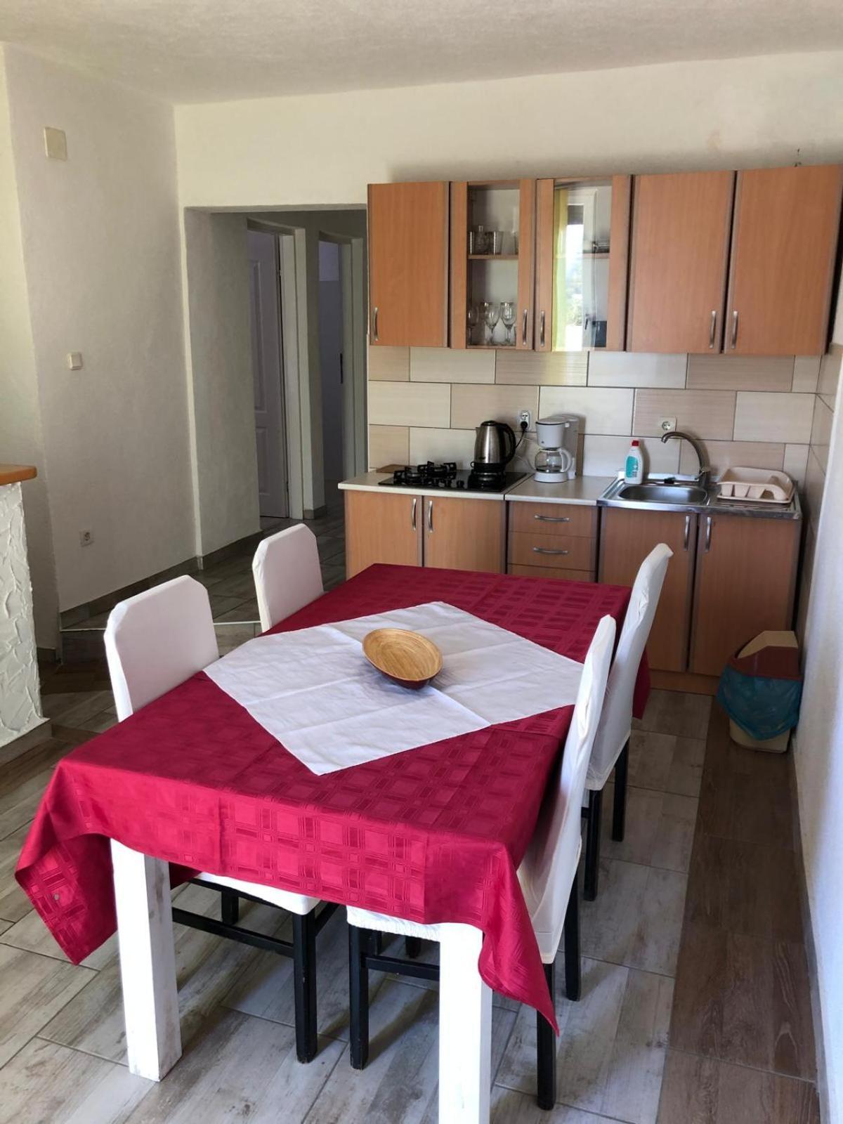 Apartmani Cesarica 卡尔卢巴格 客房 照片